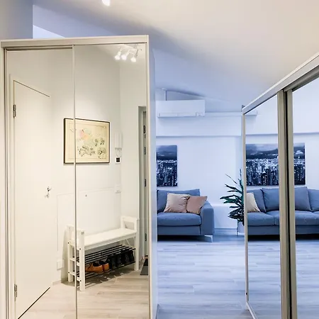 Elegant Penthouse Loft - Center