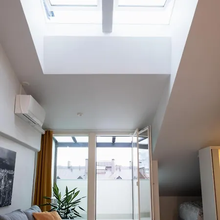 Lägenhet Elegant Penthouse Loft - Center